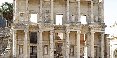 Tekirdağ'lı gazeteciler Perinthos antik kentinin geleceğini anlamak için Efes antik kentini gezdi.