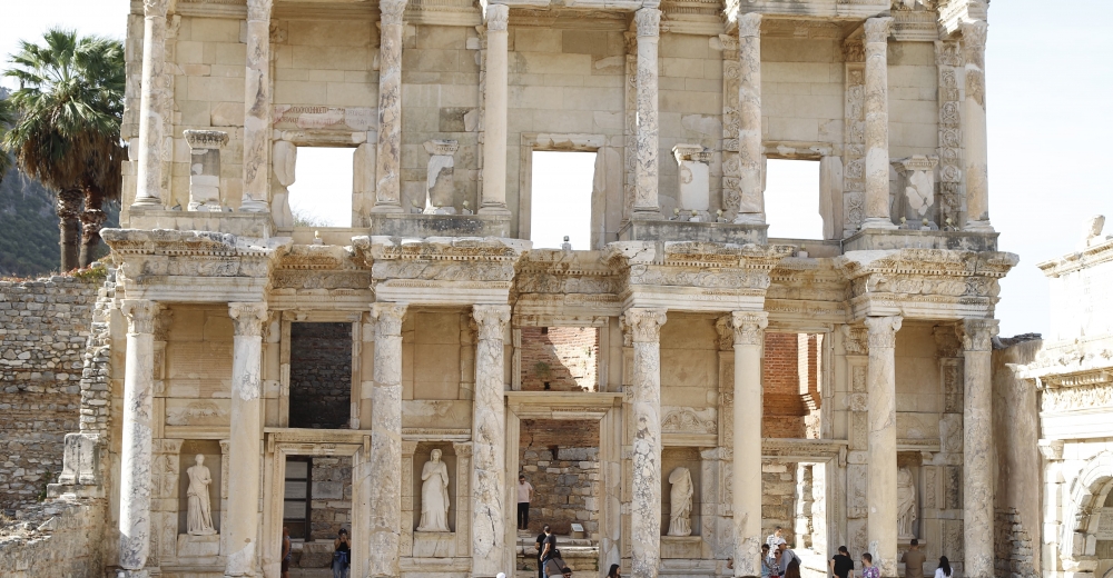 Tekirdağ'lı gazeteciler Perinthos antik kentinin geleceğini anlamak için Efes antik kentini gezdi.